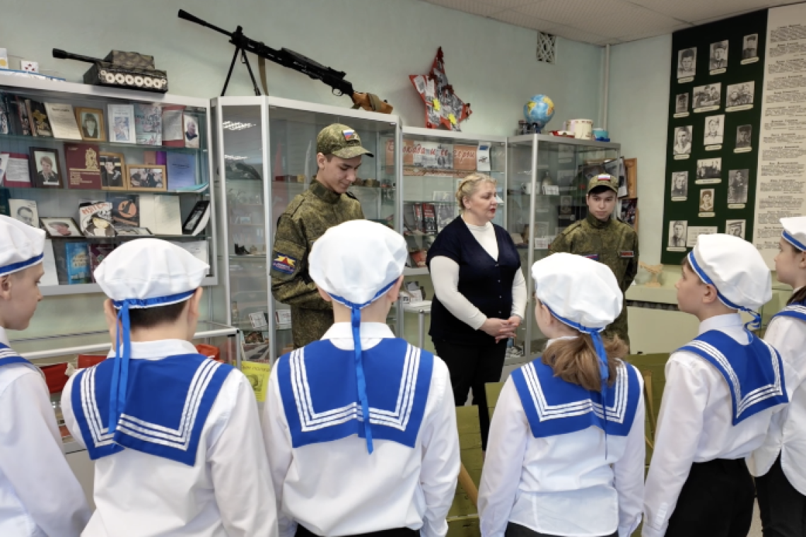 В школе №19 г.Нижневартовска прошла военно-патриотическая игра "Зарница 2.0"