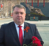 Глава города Дмитрий Кощенко поздравил вартовчан с Днём Победы
