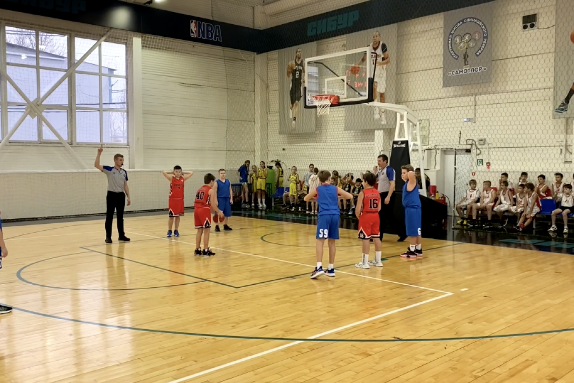 В СК «Югра» стартовал первый тур баскетбольной лиги Семёна Антонова среди юношей