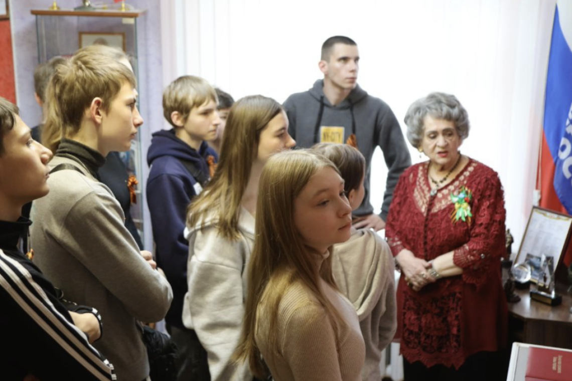 Дети из Белгорода посетили Нижневартовский совет ветеранов
